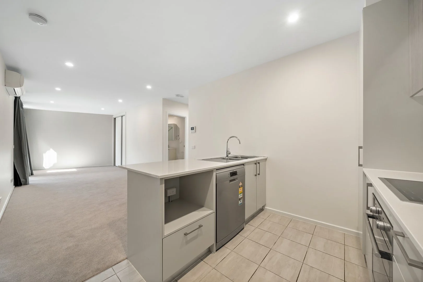 Additional image 4 of 43/109 Canberra Avenue, Griffith ACT 2603
