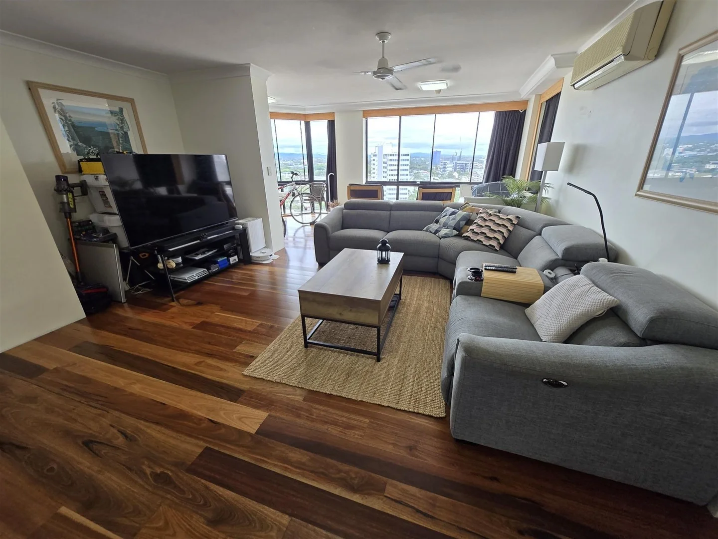 70 Remembrance, Surfers Paradise QLD 4217 photo 2