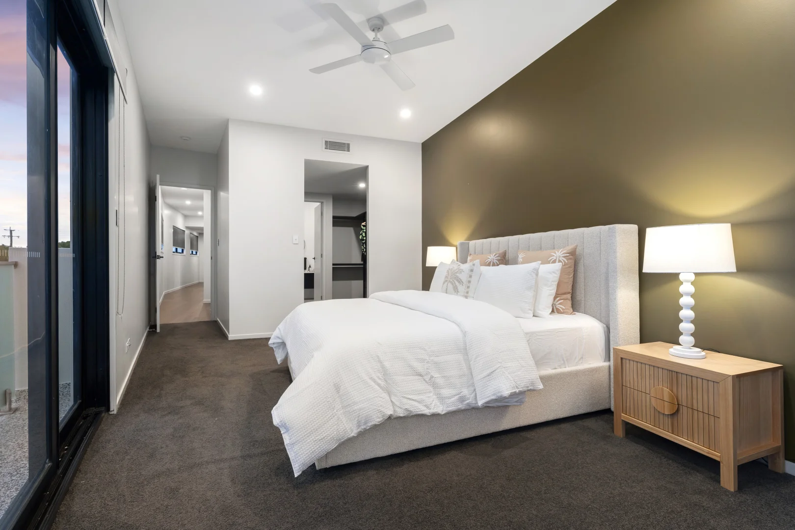 Additional image 12 of 38B Merrimac Boulevard, Broadbeach Waters QLD 4218