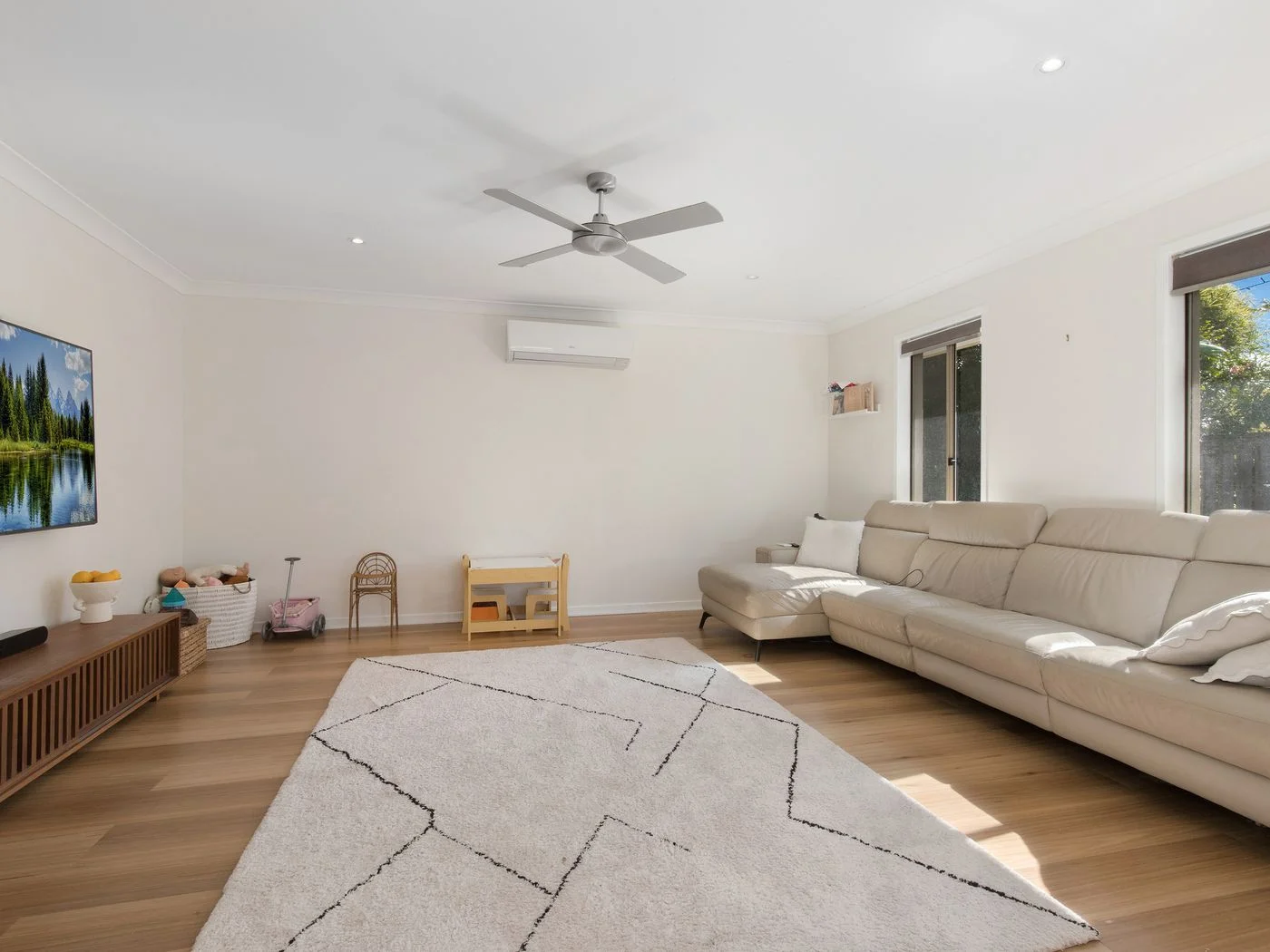 Additional image 3 of 9 Everstar Street, Reedy Creek QLD 4227