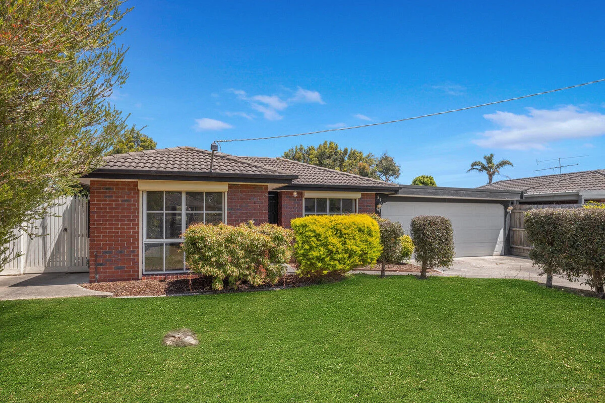 21 Simon Dve, Pakenham VIC 3810