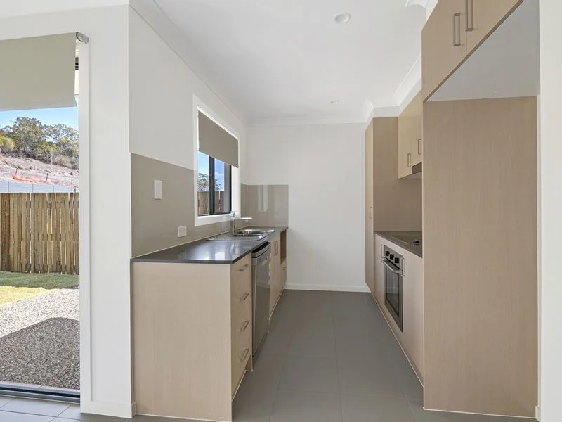 Additional image 2 of 2/5 McInnes Crescent, Glenvale QLD 4350