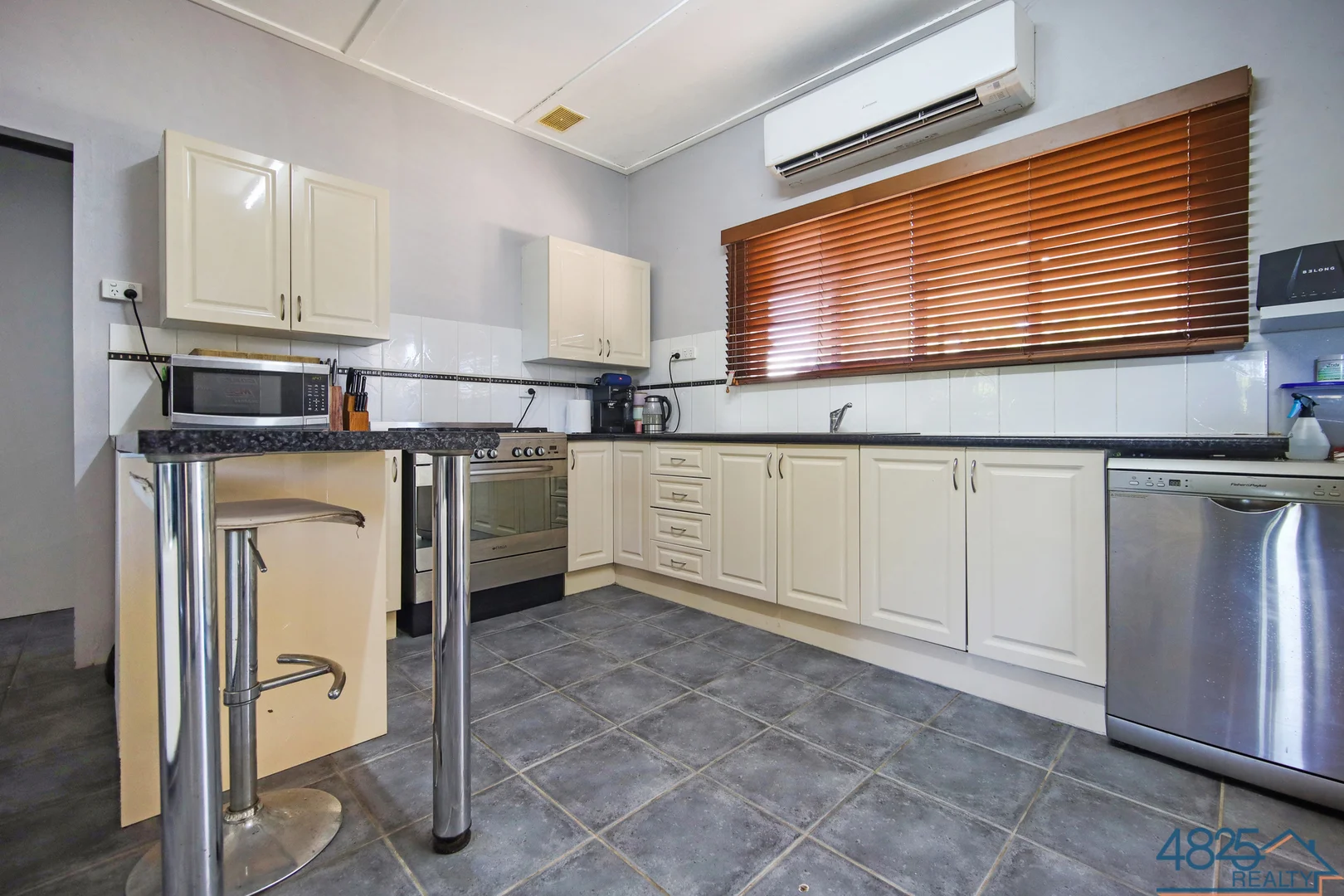 Additional image 4 of 15 Bernborough Street, Mount Isa QLD 4825