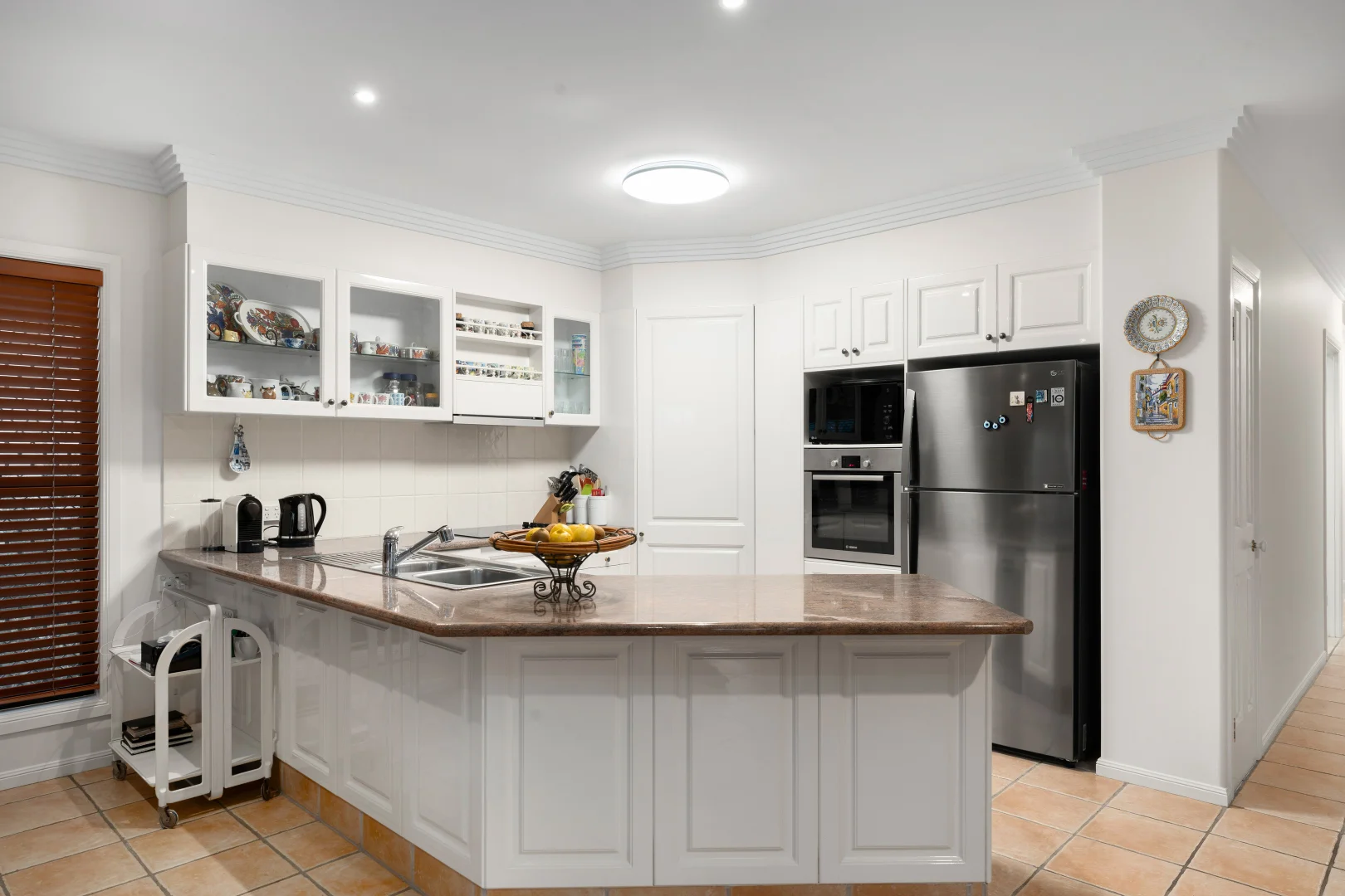 Additional image 6 of 30 Nottinghill Gate Drive, Arundel QLD 4214