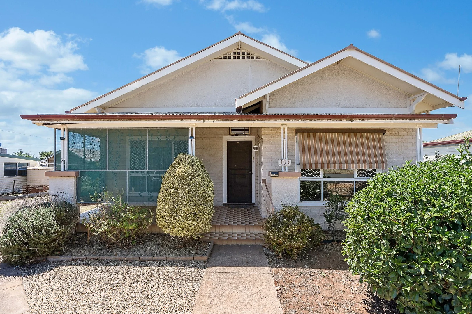 153 Twynam St, Temora NSW 2666