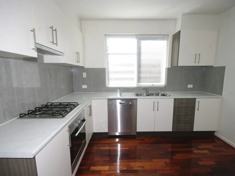Additional image 4 of 2/23 Whitmuir Road, Bentleigh VIC 3204