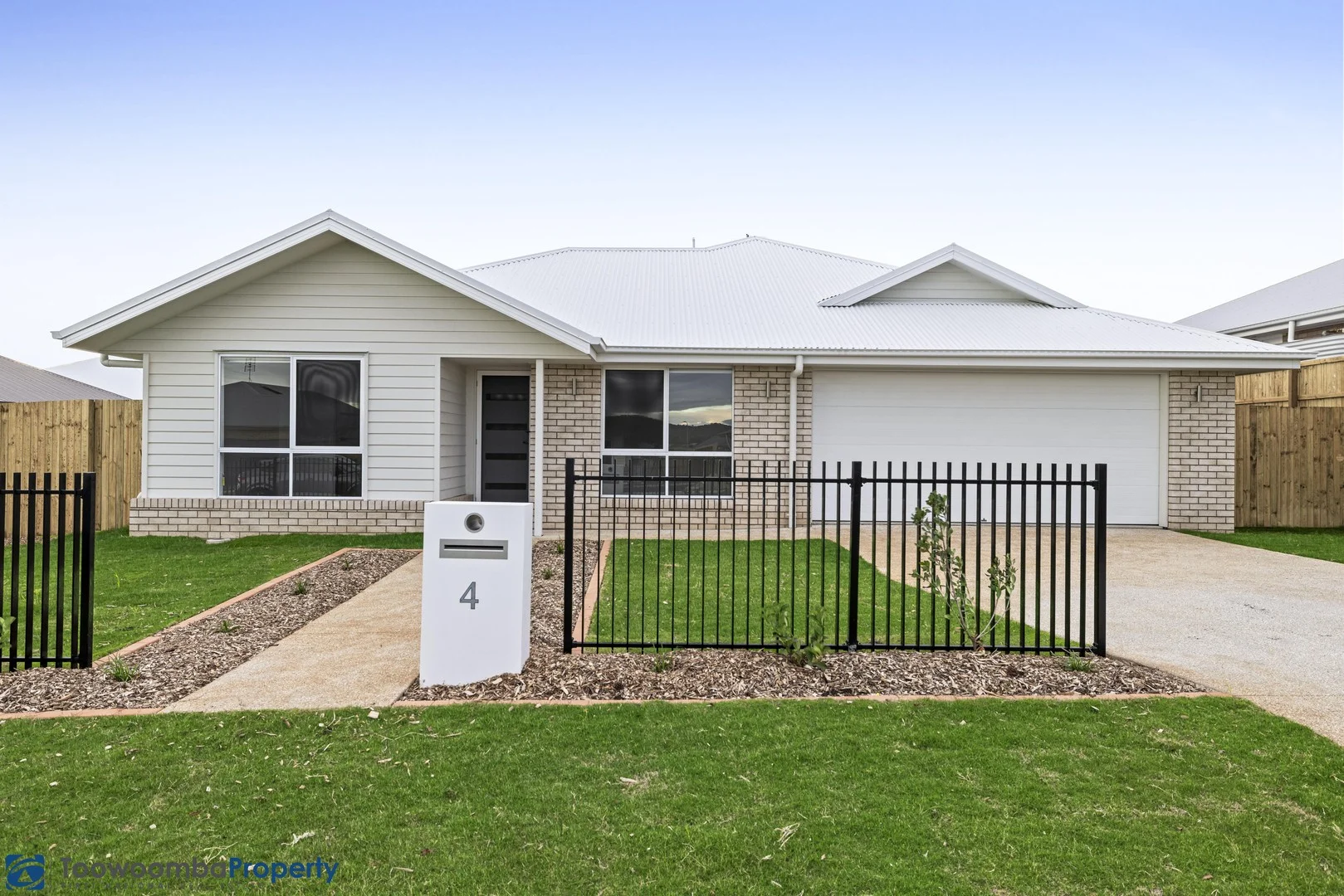 4 Thornbill Street, Glenvale QLD 4350