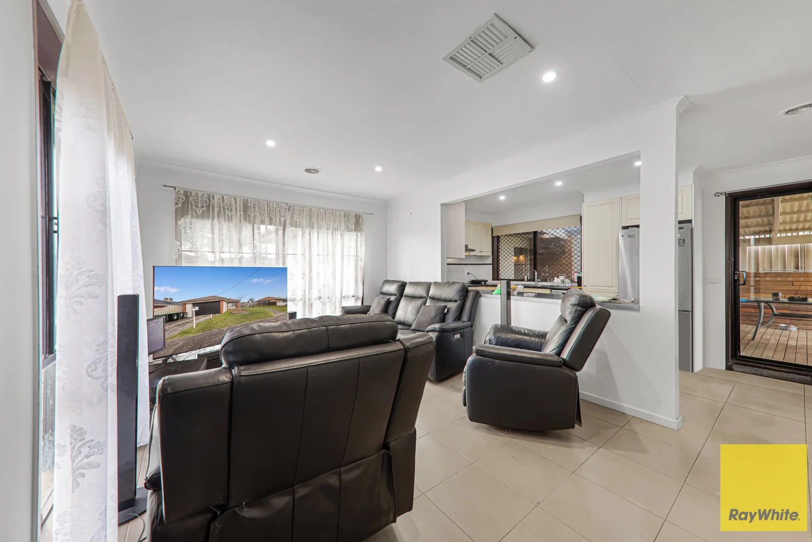 Additional image 4 of 77 Banbury Crescent, Craigieburn VIC 3064