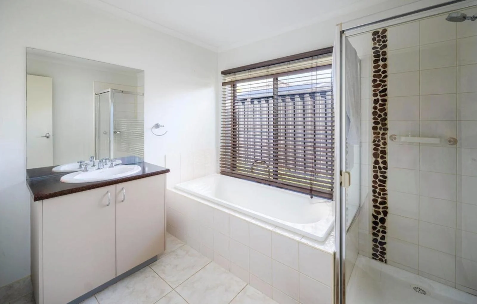Additional image 3 of 4 Dawson Crescent, Manor Lakes VIC 3024