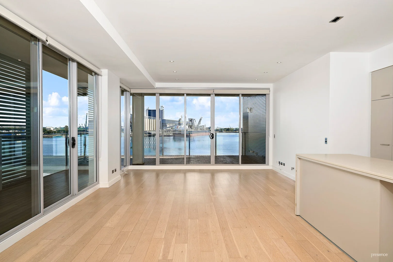 Additional image 3 of 304/5 Honeysuckle Drive, Newcastle NSW 2300