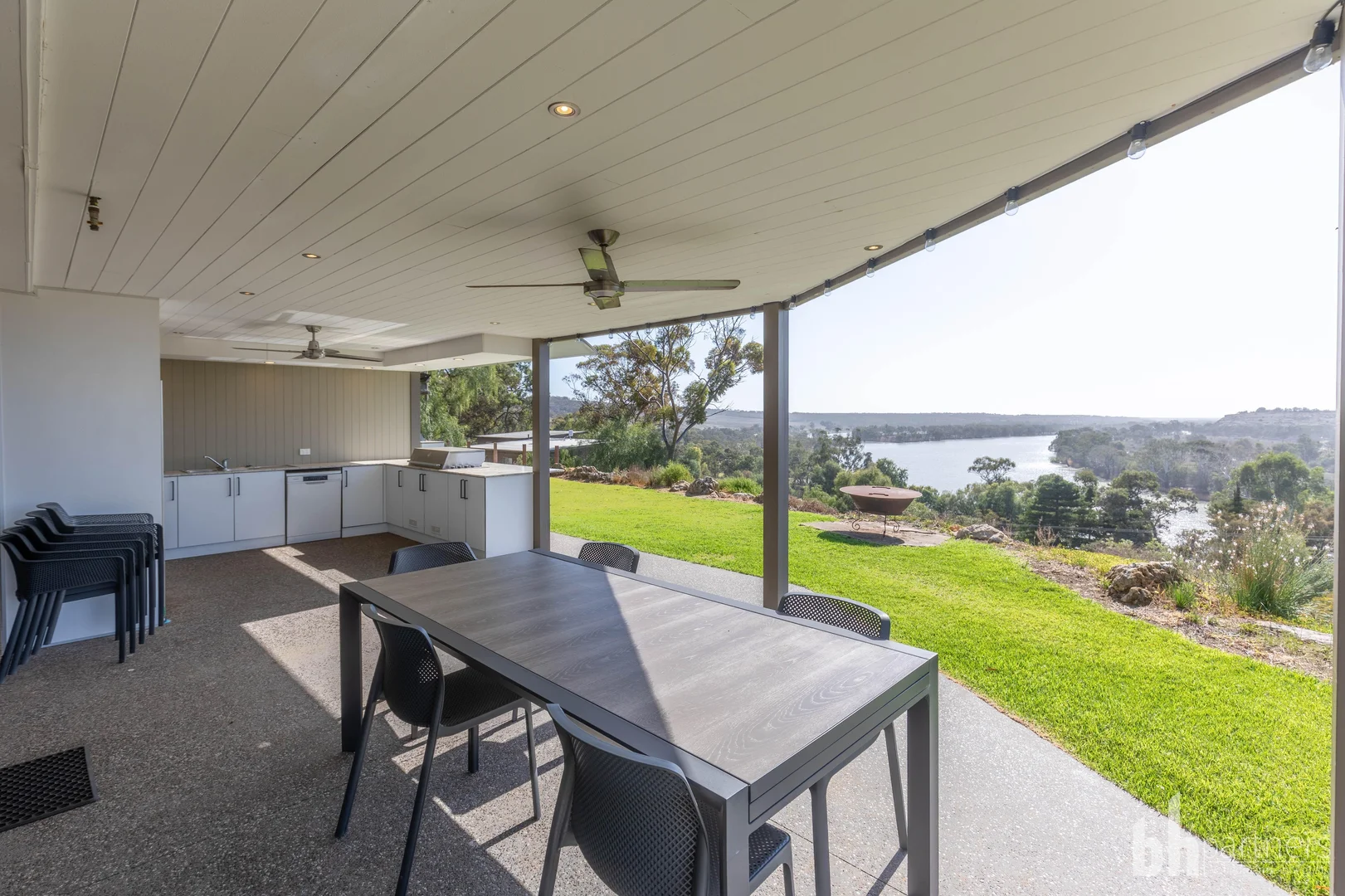 Additional image 3 of Shack 8 Willowdene - Aruma River Resort, Walker Flat SA 5238