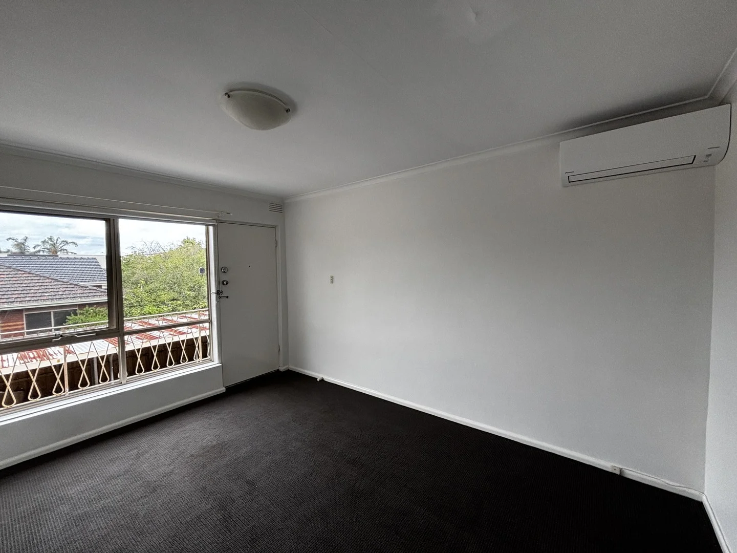 8/9 Lillimur Road, Ormond VIC 3204