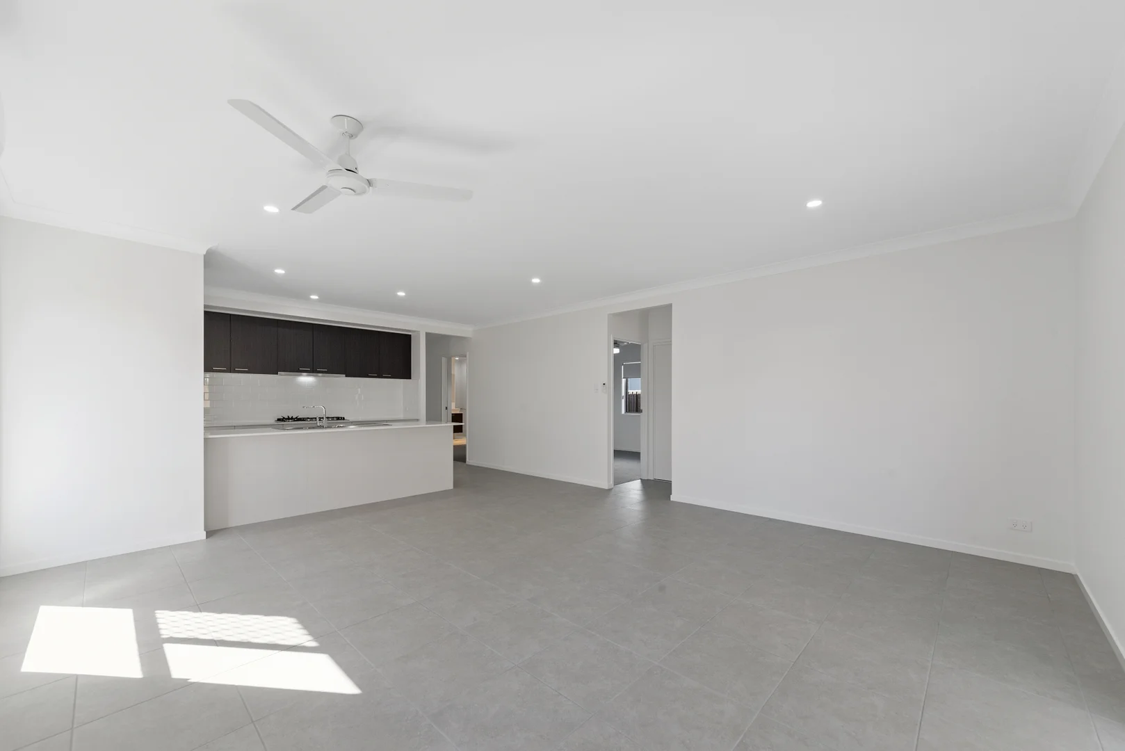 Additional image 4 of 93 Lakeview Prom, Newport QLD 4020