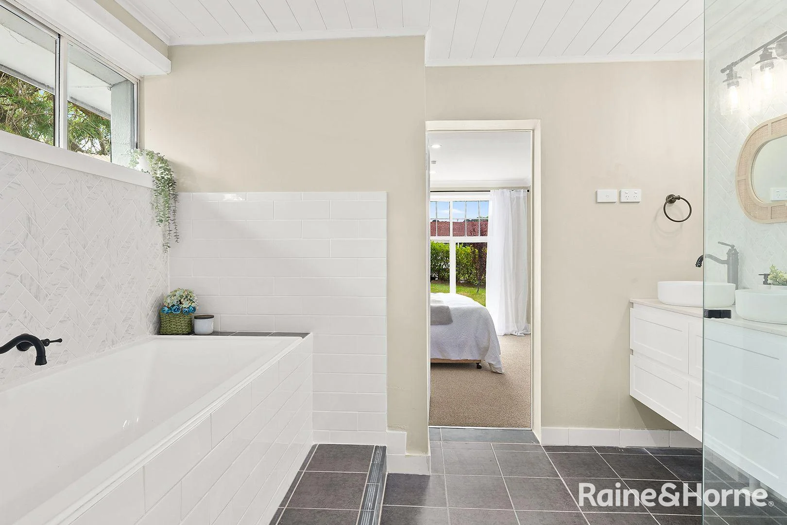 Additional image 8 of 1 Janice Crescent, Moss Vale NSW 2577