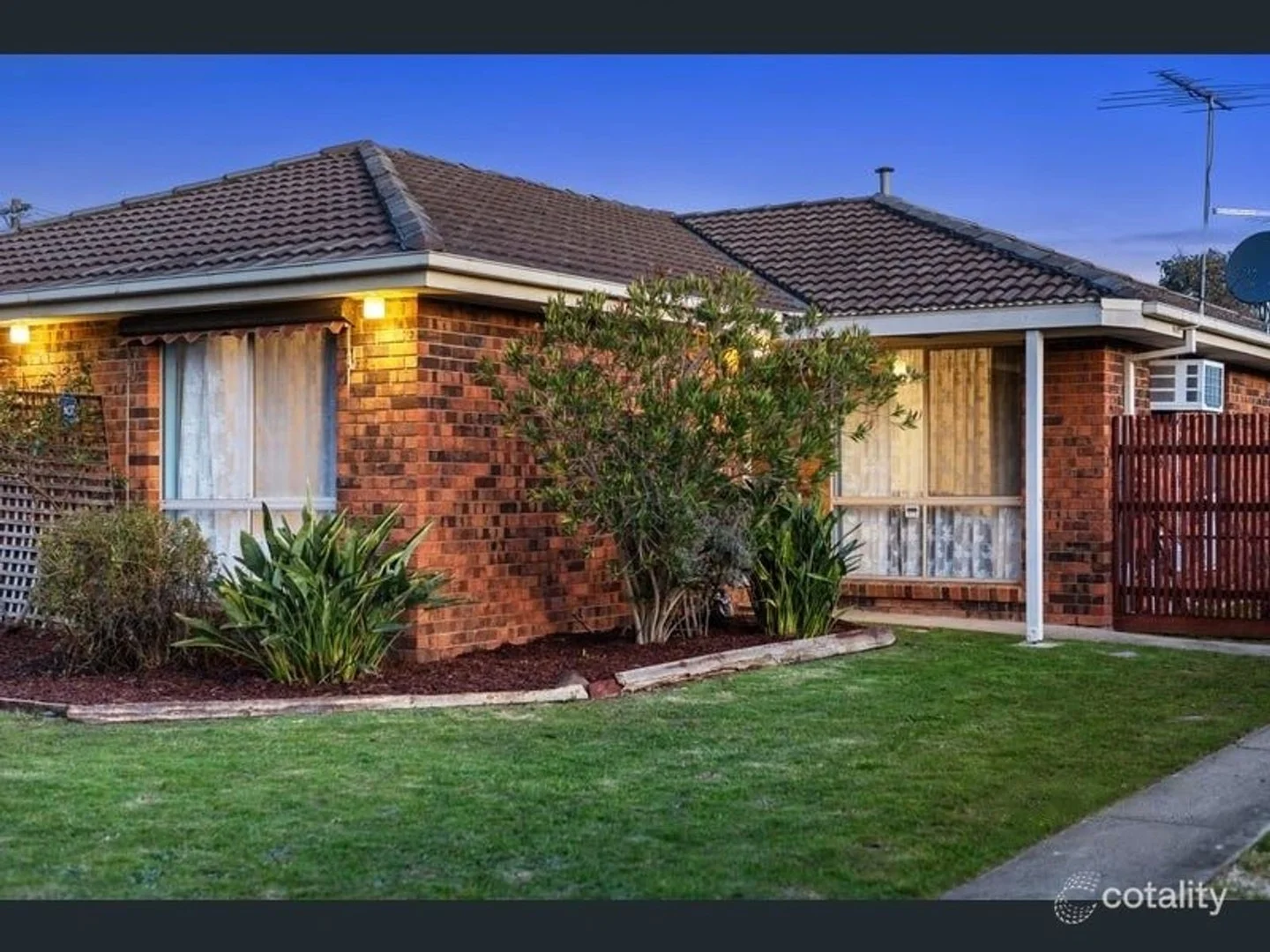 6 Isaac Smith Crescent, Cranbourne VIC 3977