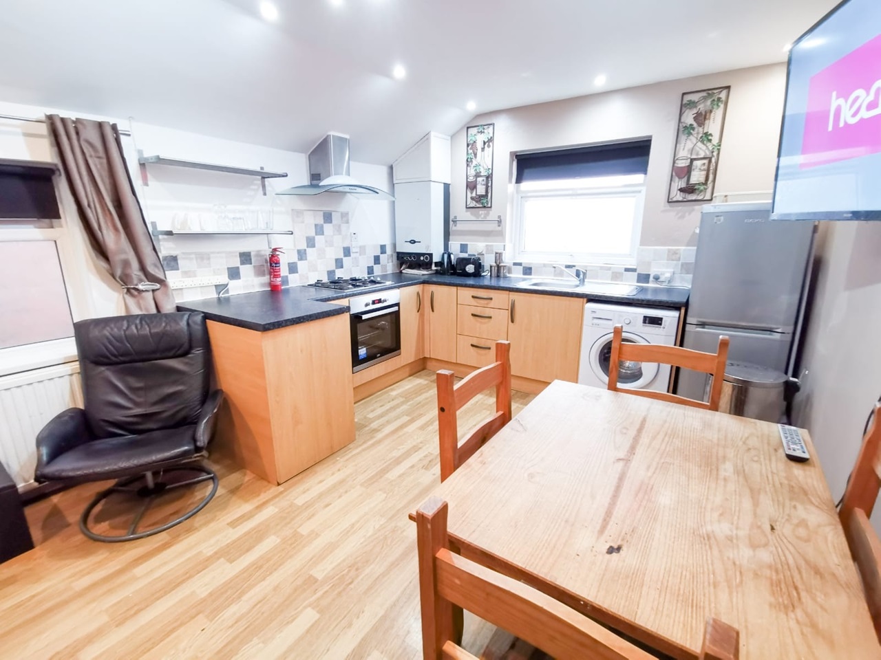 3 Bed Flat, Cowbridge Road East, CF5, N1 7GU