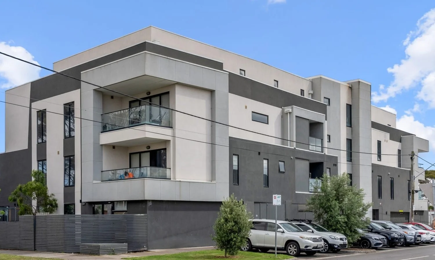 201/14 Albert Crescent, St Albans VIC 3021
