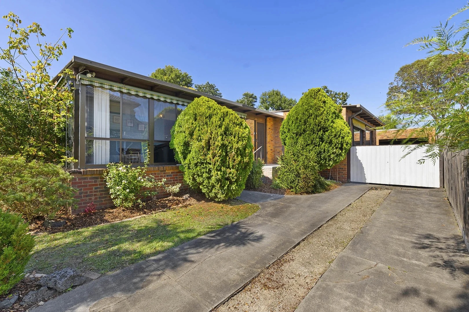 6 California Crescent, Ferntree Gully VIC 3156