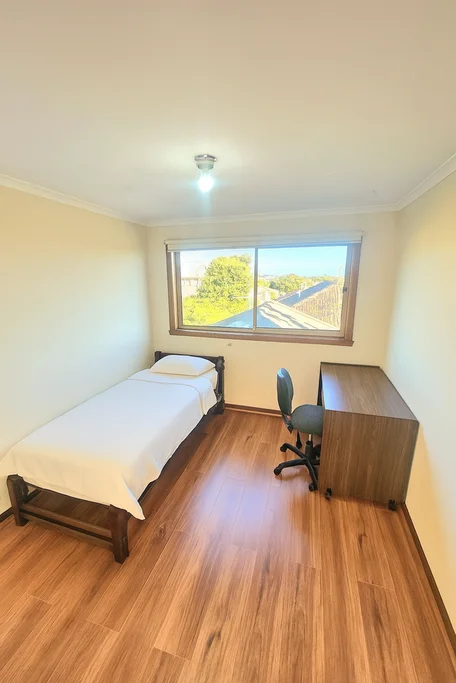 8 Weller St, Dandenong VIC 3175