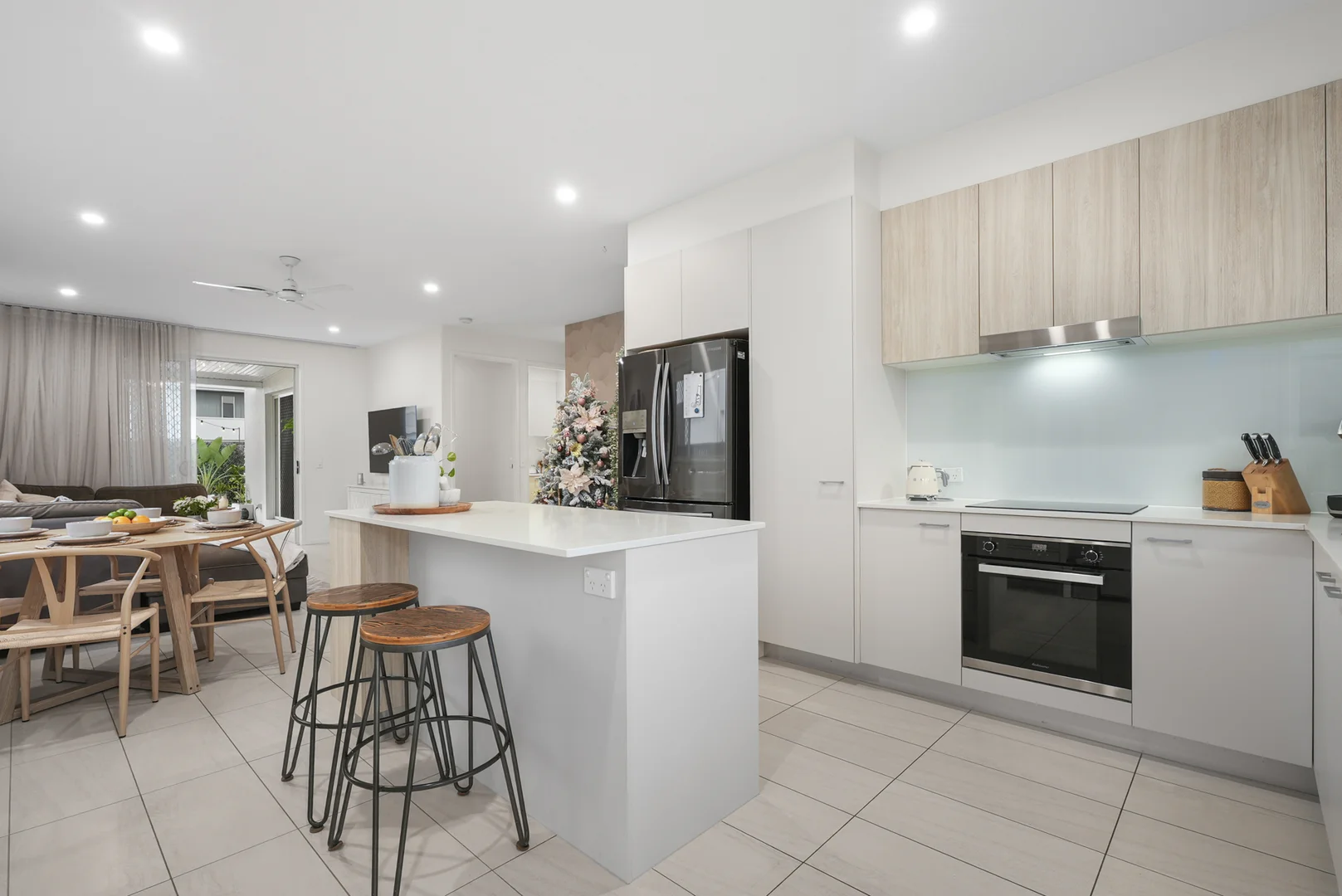 Additional image 2 of 601 Tide Avenue, Maroochydore QLD 4558