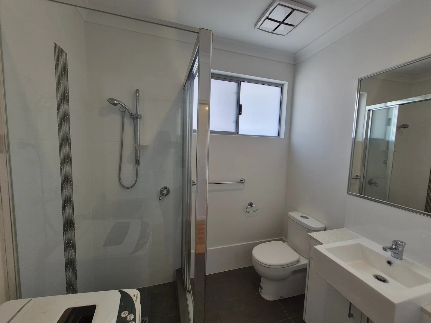 Additional image 21 of 5/360 hardey road, Cloverdale WA 6105