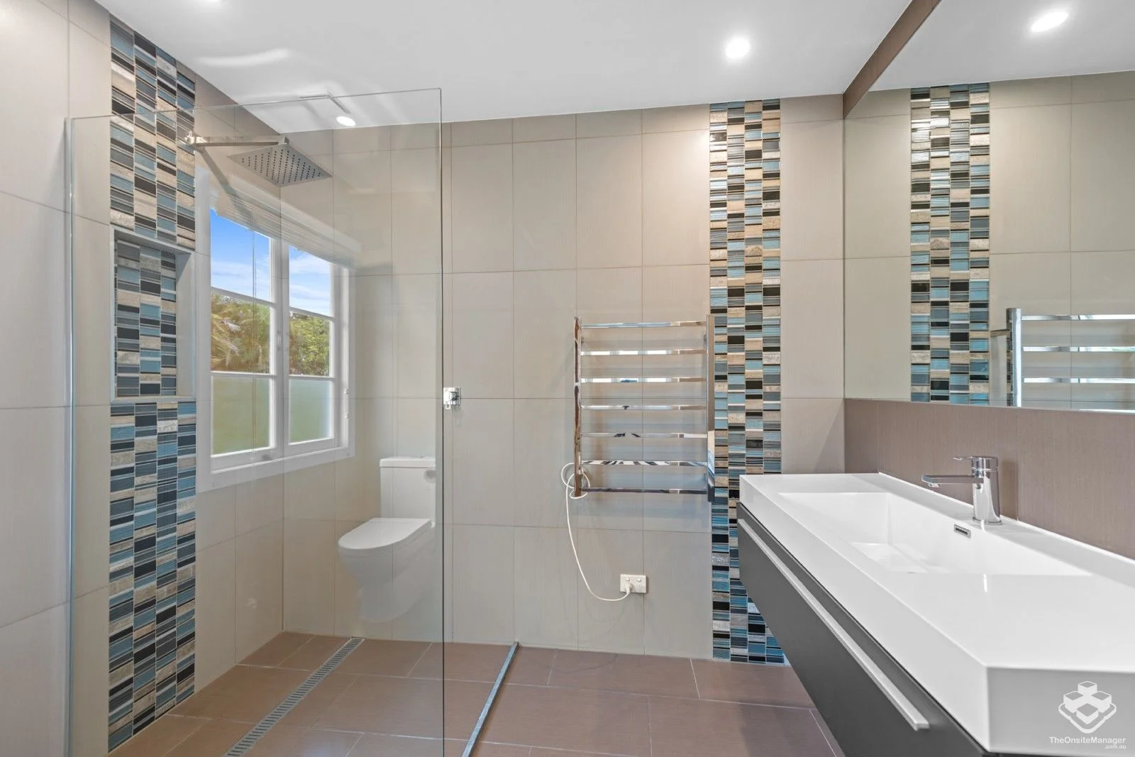 Additional image 5 of 133 Morehead Avenue, Norman Park QLD 4170