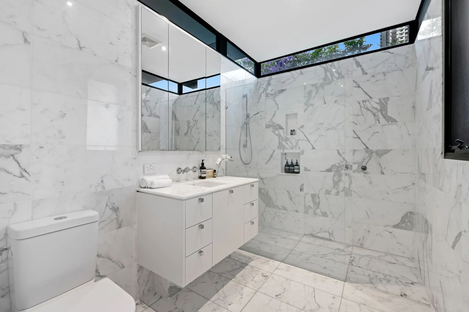Additional image 23 of 22 Admiralty Drive, Paradise Waters QLD 4217
