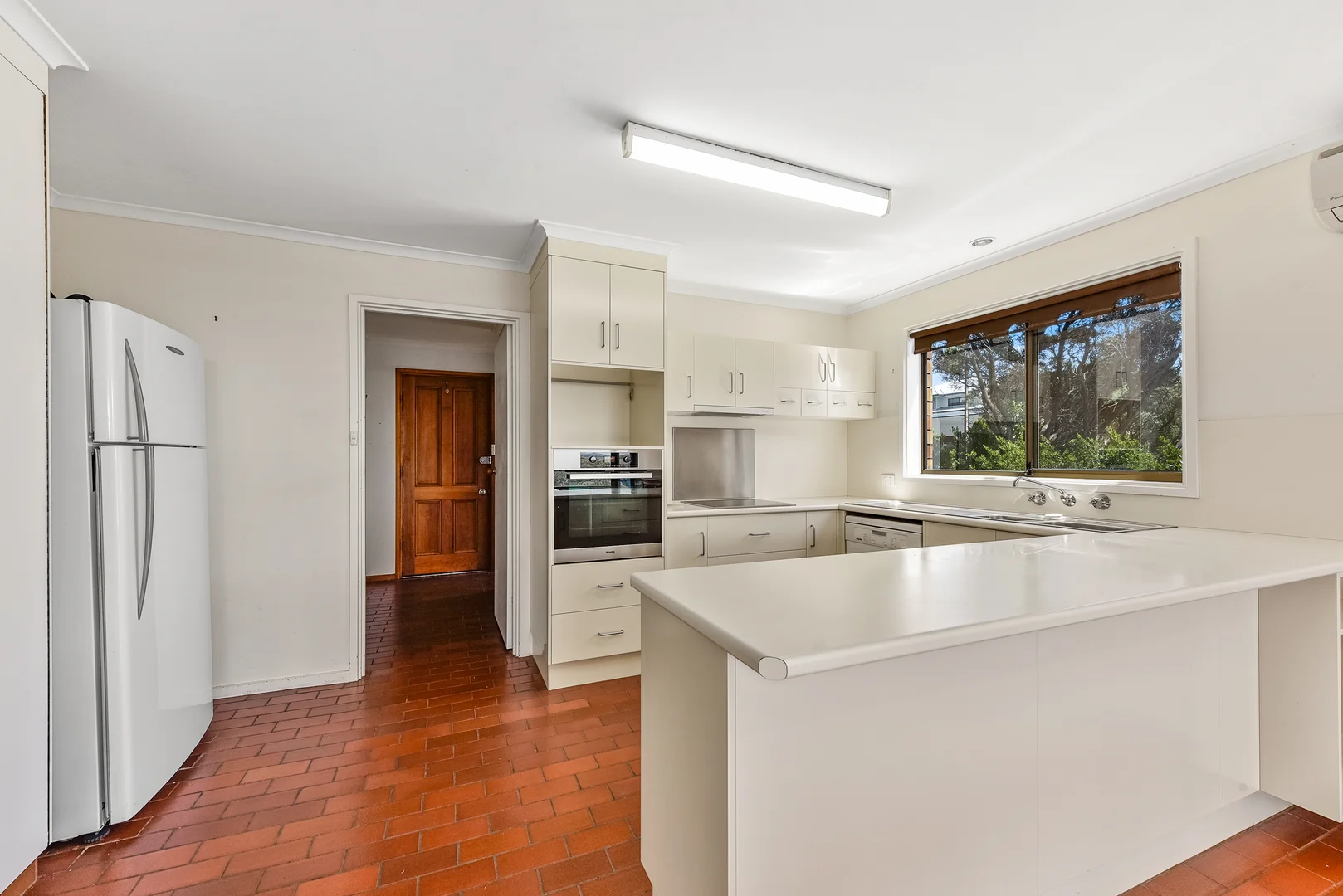 Additional image 3 of 11-13 Railway Terrace North, Beachport SA 5280