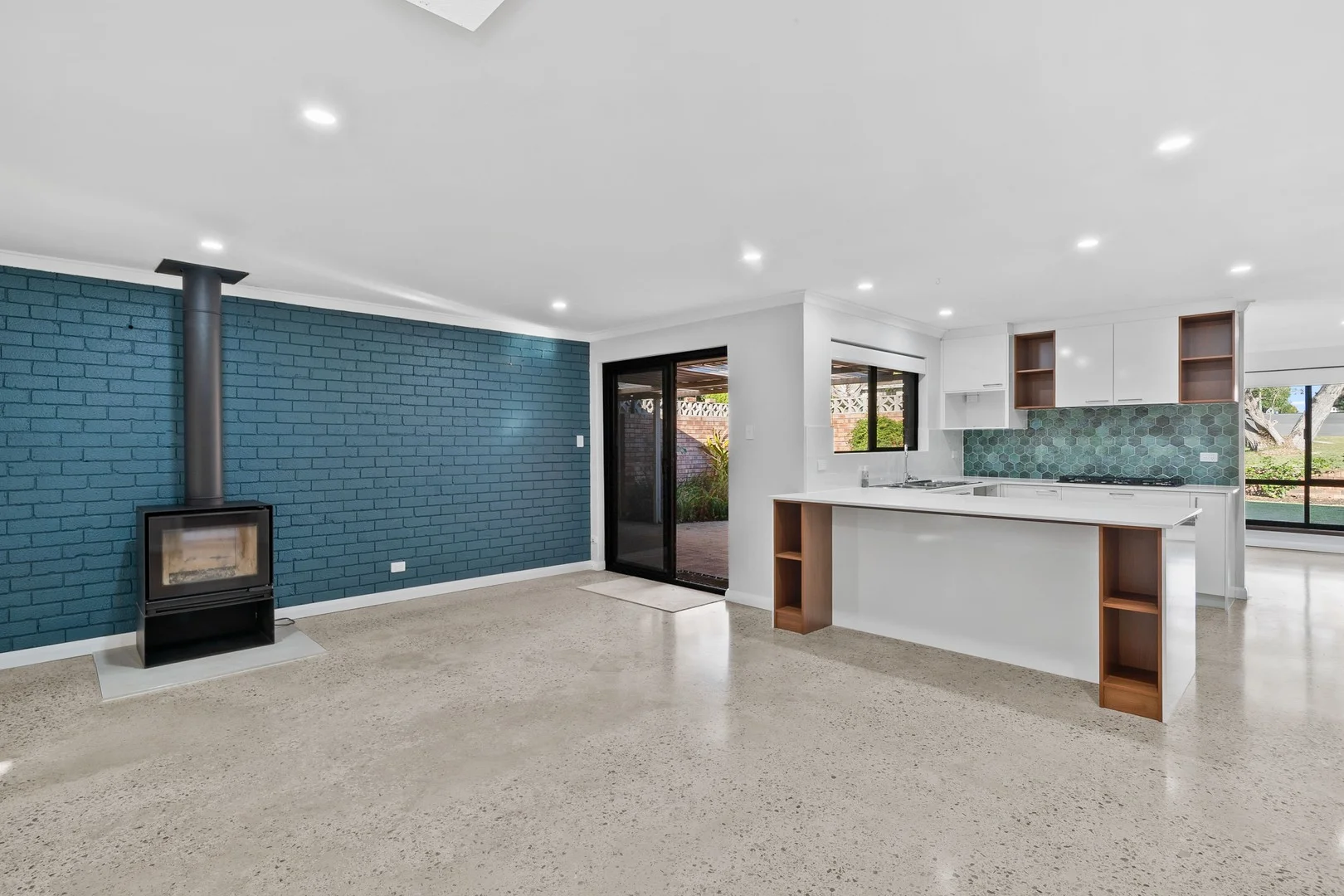 40 Janis Street, Halls Head WA 6210