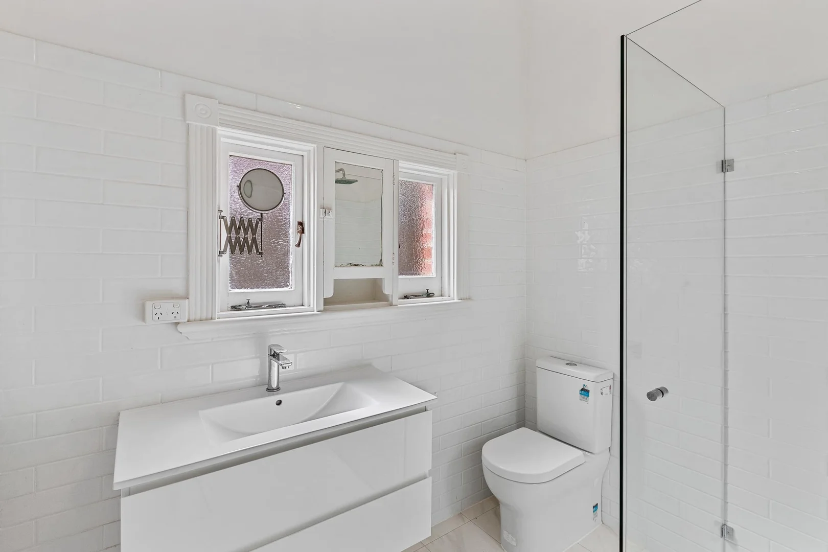 Additional image 12 of 166 Tenth Avenue, Inglewood WA 6052