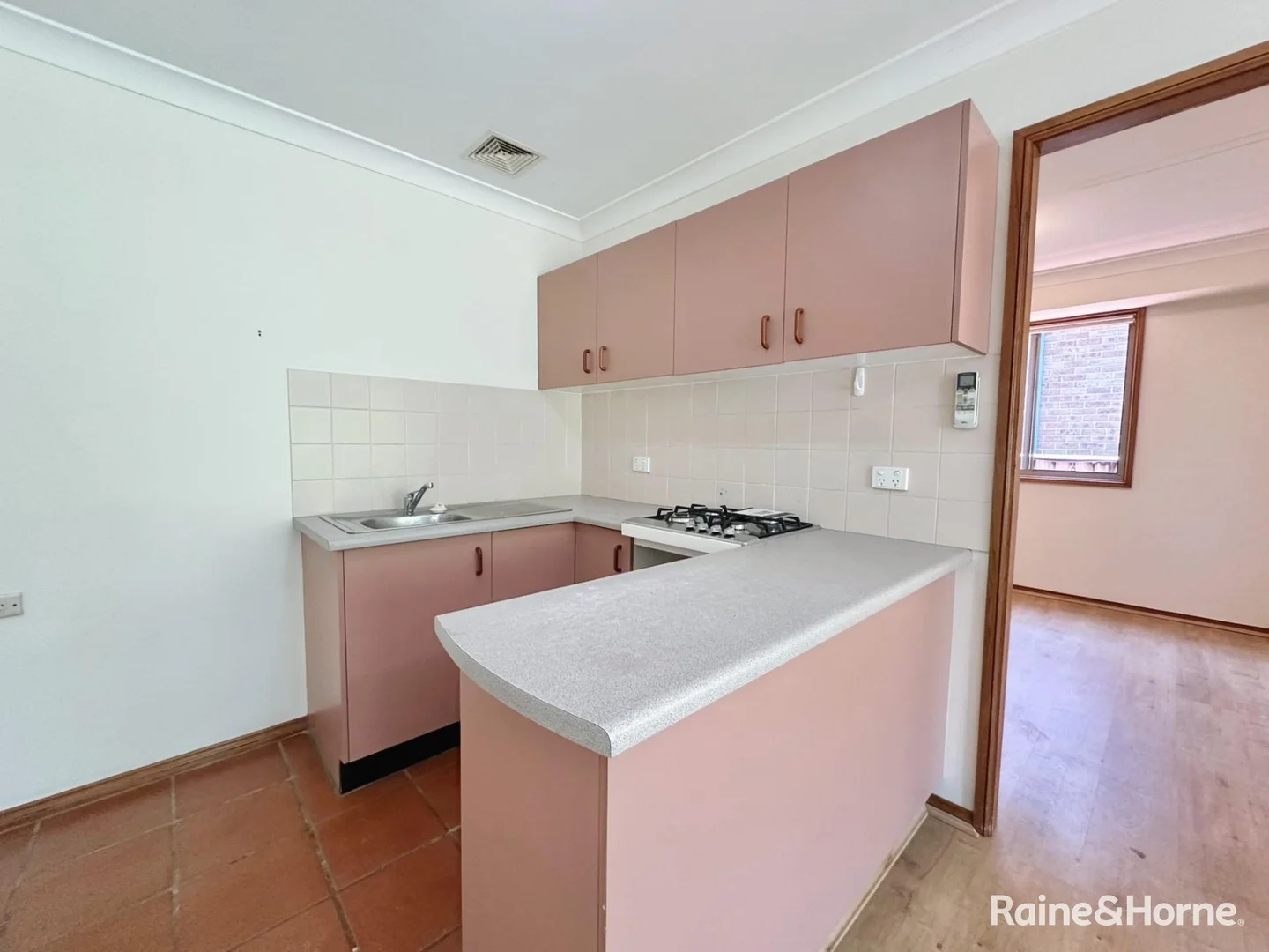 Additional image 3 of 2/61 Kings Road, Castle Hill NSW 2154