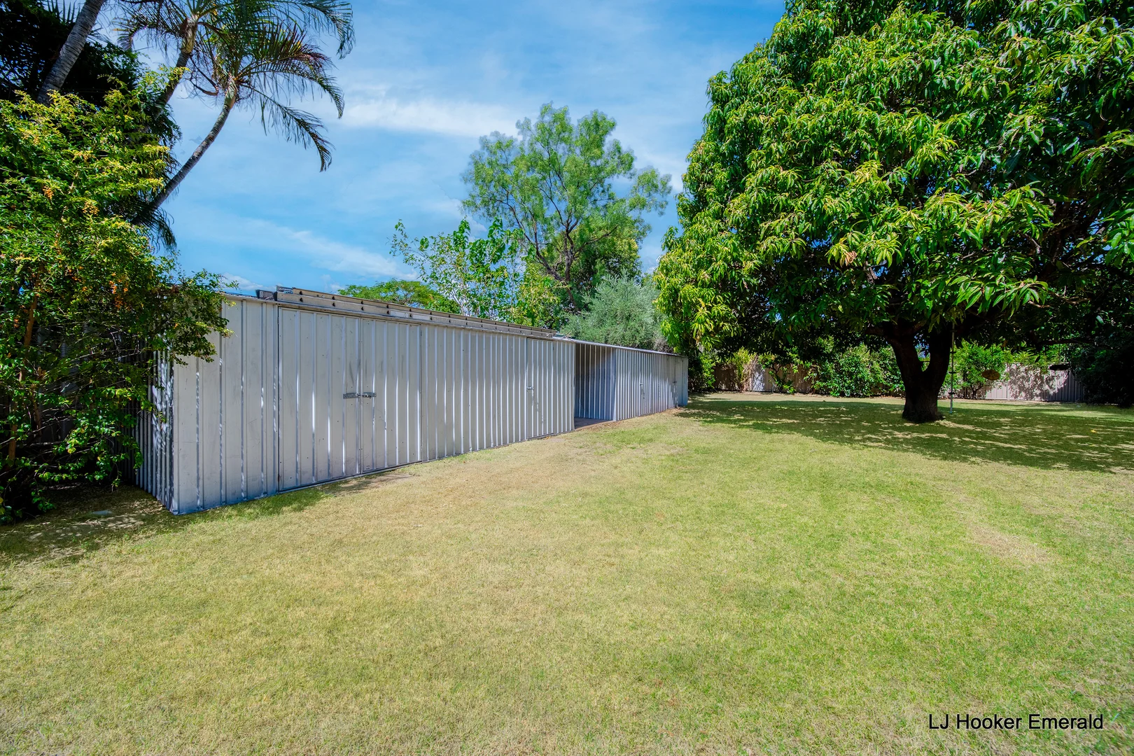 18 Centenary Drive, Emerald QLD 4720 photo 3