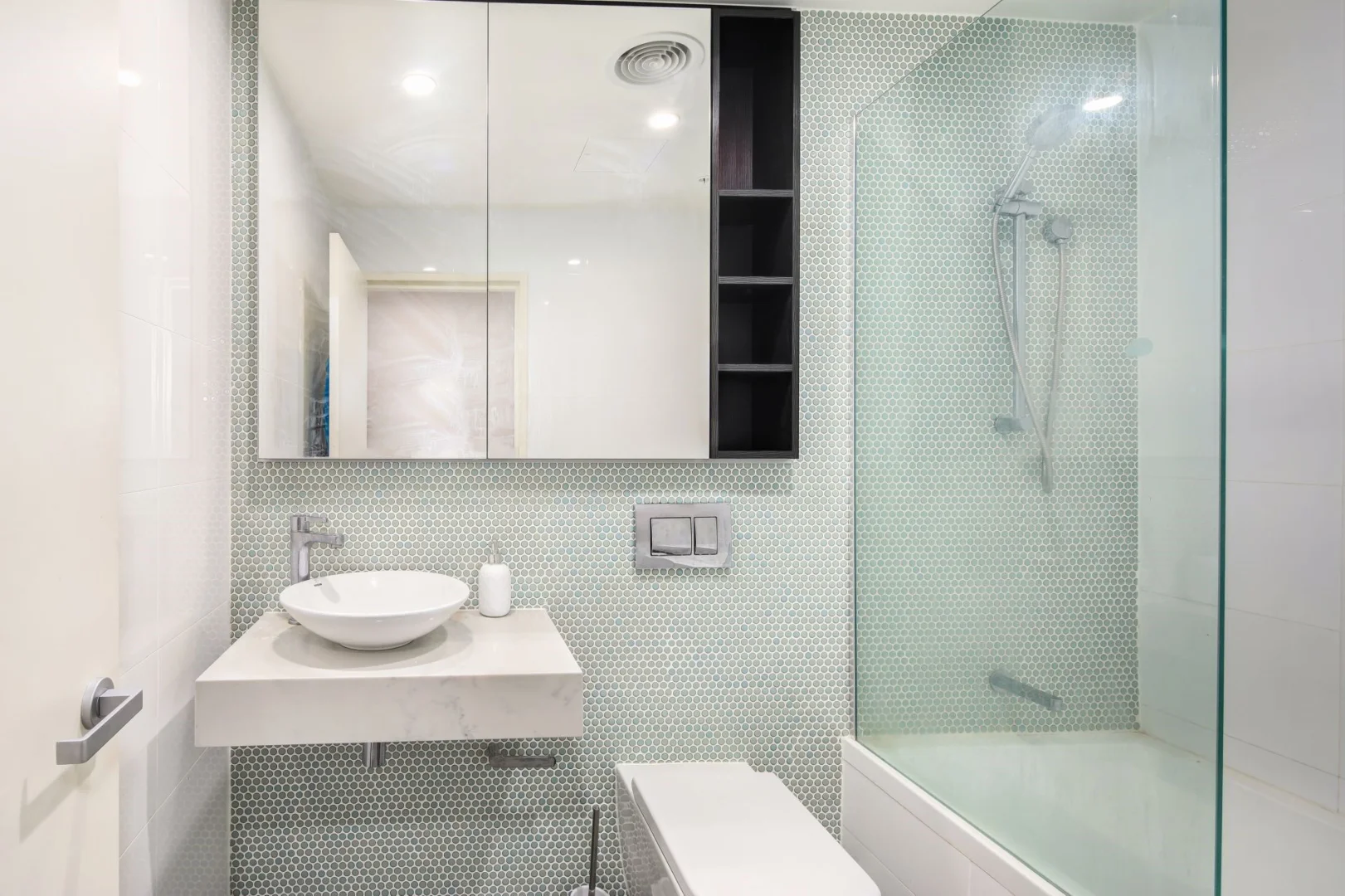 Additional image 3 of B815/46 Savona Drive, Wentworth Point NSW 2127