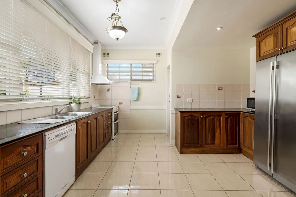 Additional image 2 of 15 Elizabeth Macarthur Avenue, Camden NSW 2570