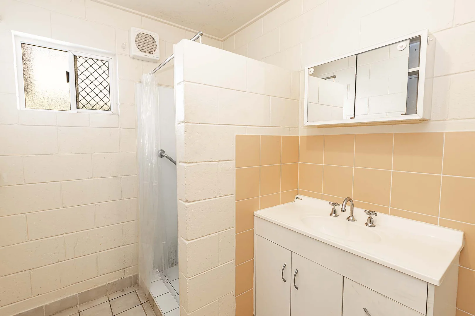 Additional image 9 of 6 Maryvale Street, West End QLD 4810