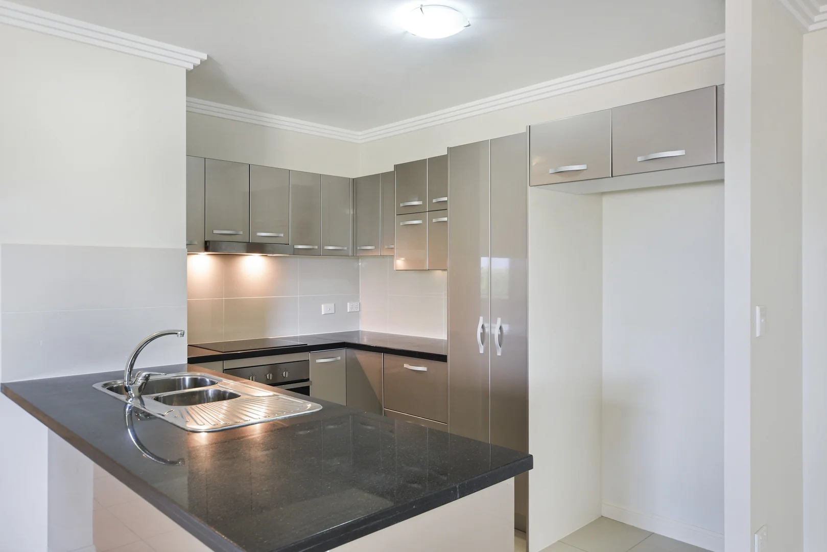 Additional image 5 of Unit/309 Angus Smith Drive, Douglas QLD 4814