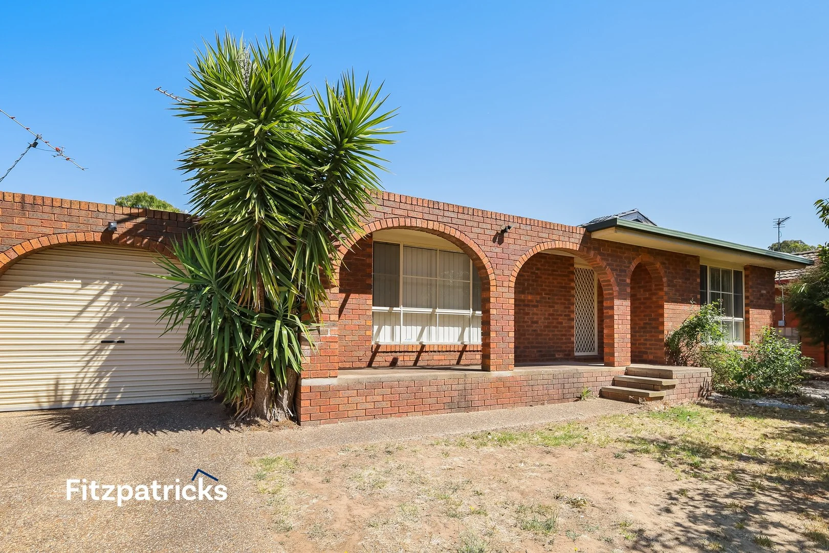 11 Gunn Drive, Estella NSW 2650