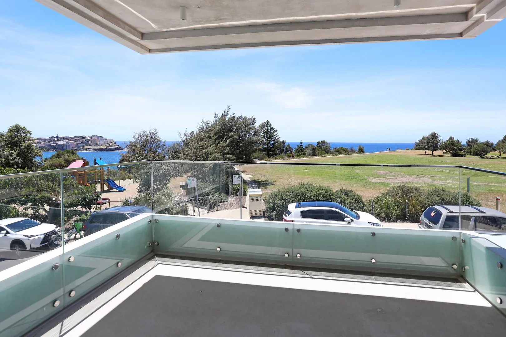 2/91 Fletcher Street, Tamarama NSW 2026