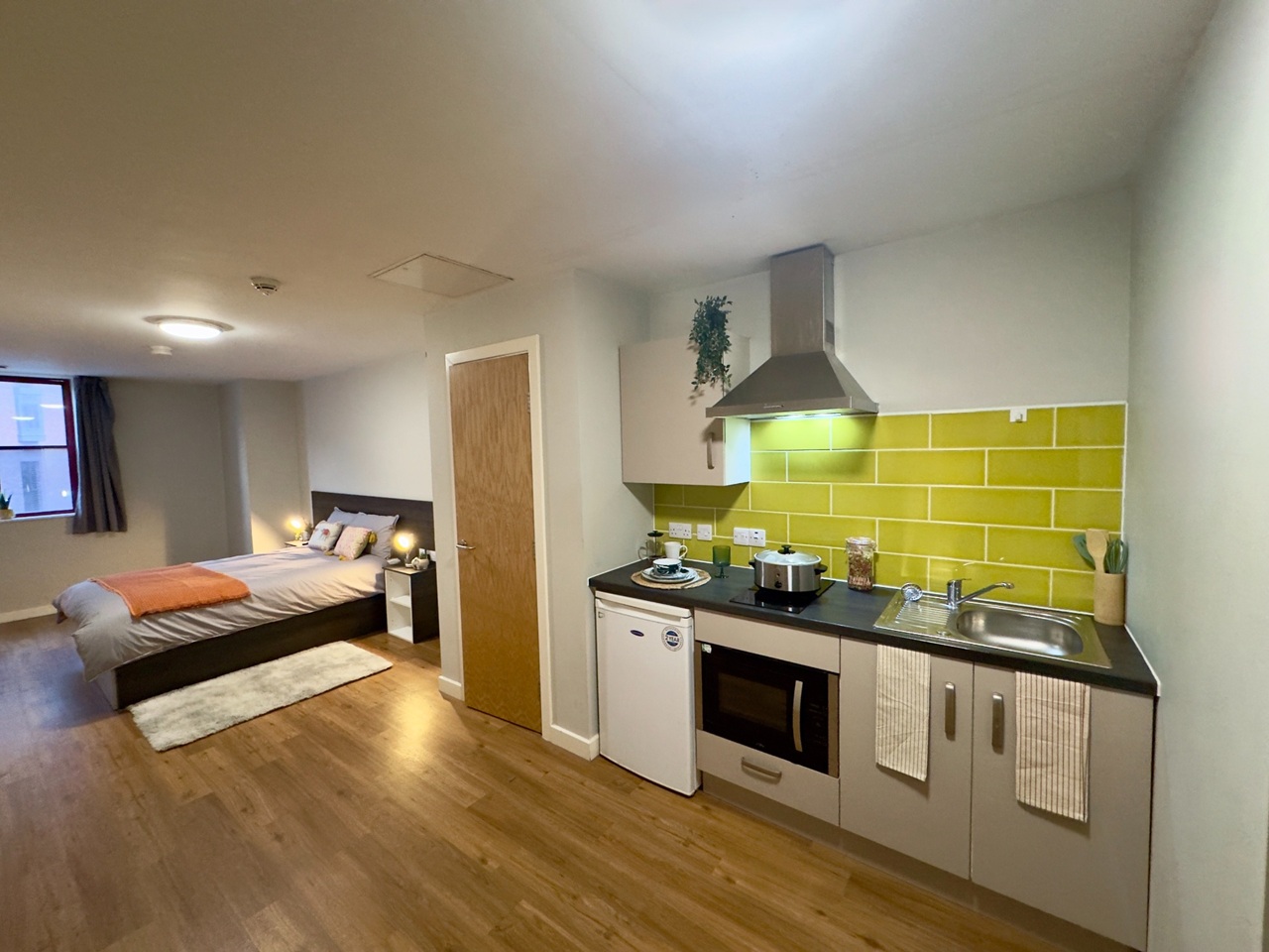 Studio Flat, Glasshouse St, NG1, N1 7GU photo 3