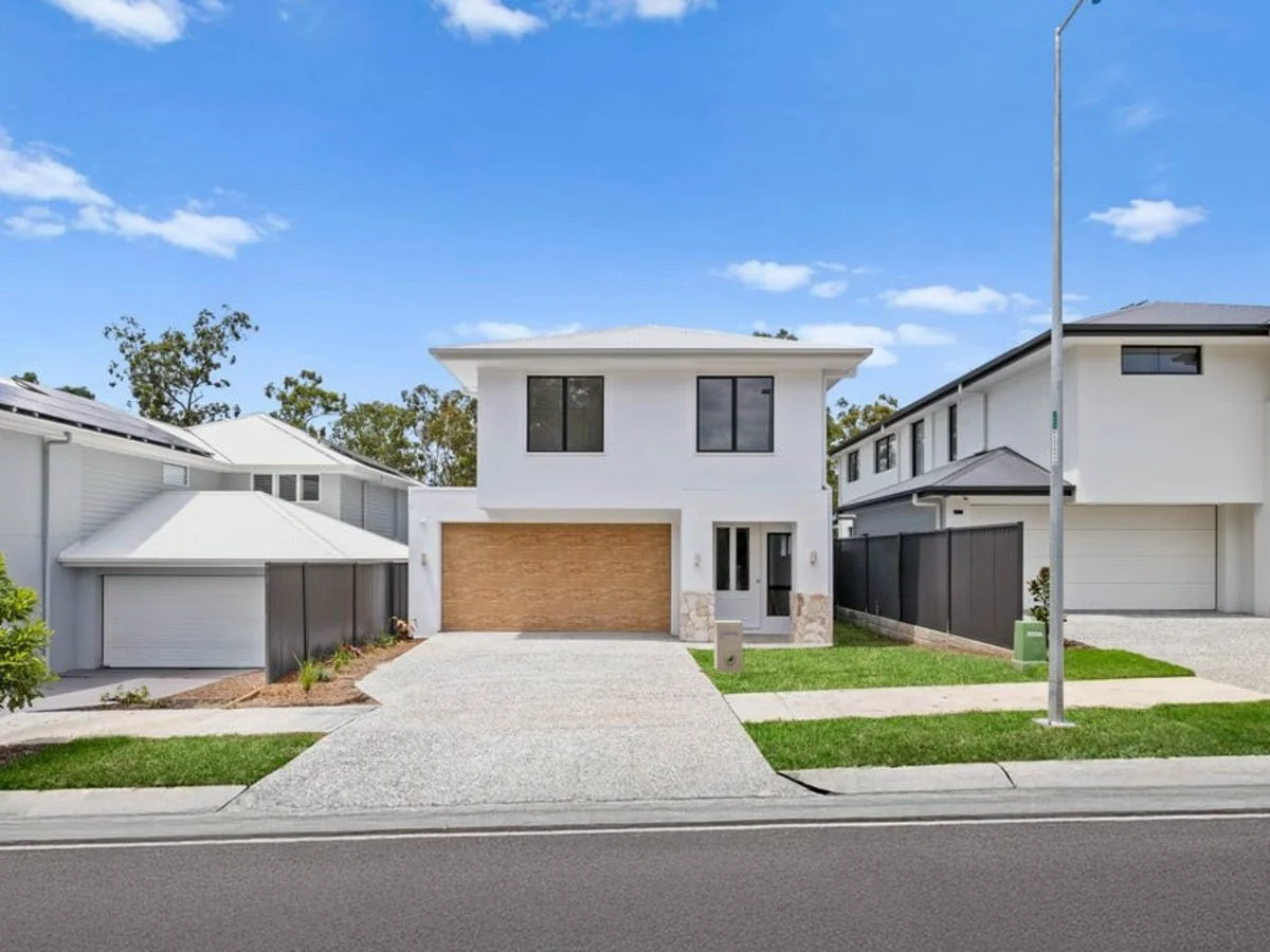 19 Standley Place, Spring Mountain QLD 4300 photo 3