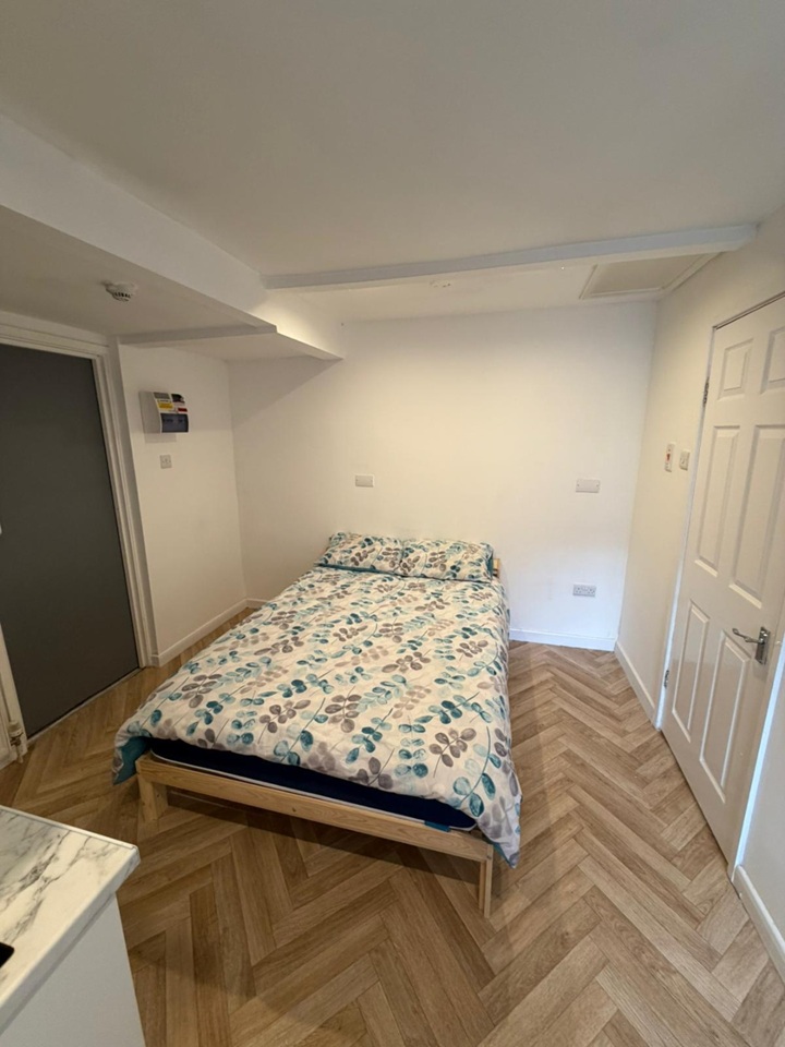 Studio Flat, Mansfield Road, NG1, N1 7GU photo 5
