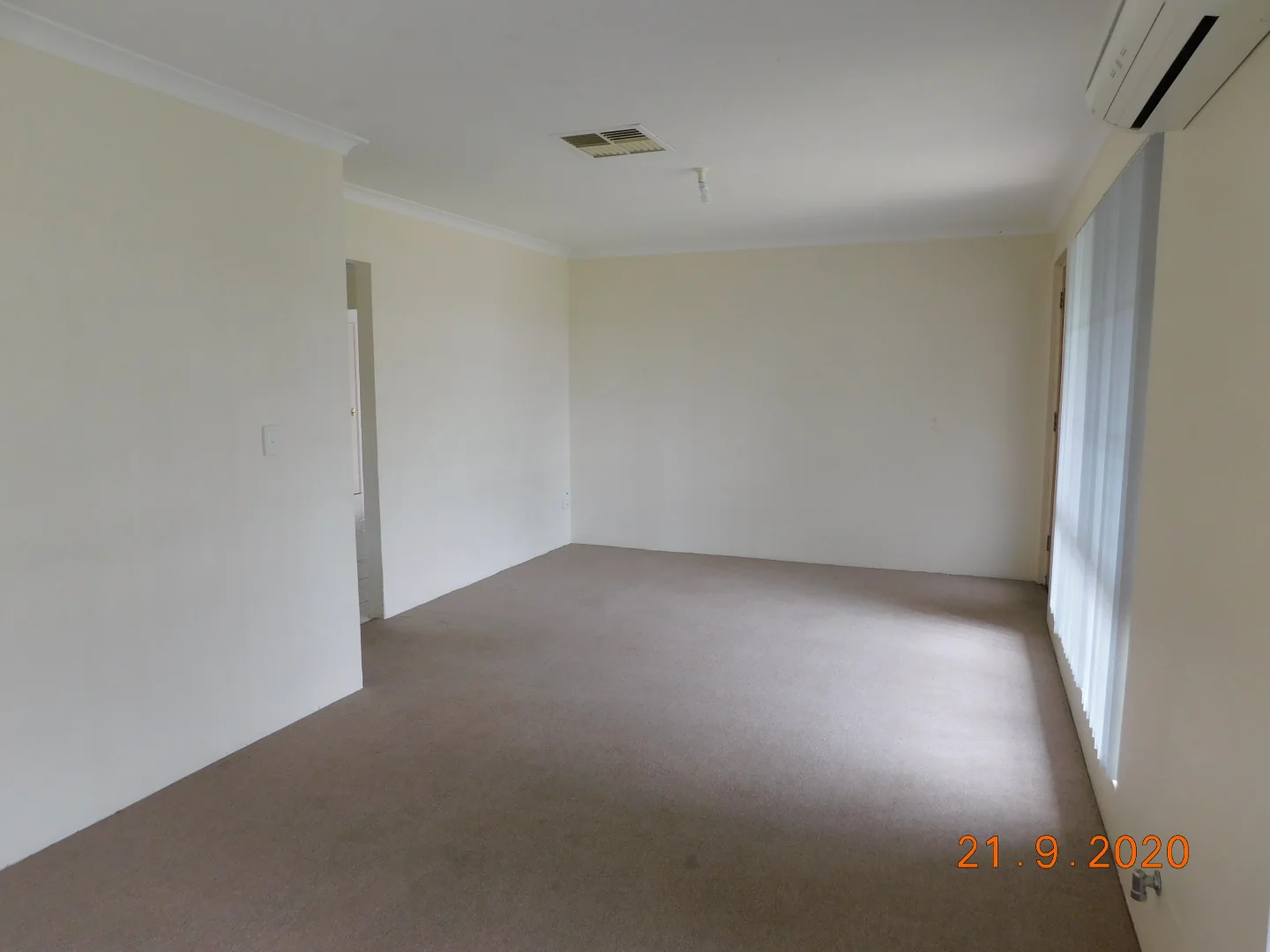 64 Chidzey Drive, Seville Grove WA 6112 photo 4