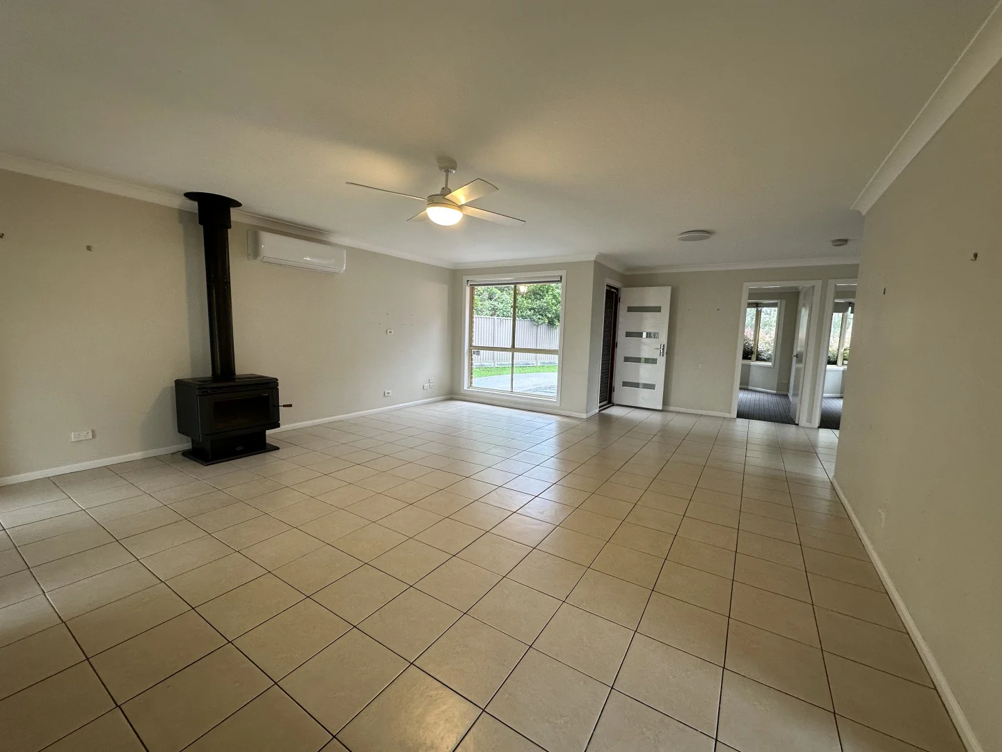 247 Thirlmere Way, Thirlmere NSW 2572 photo 2