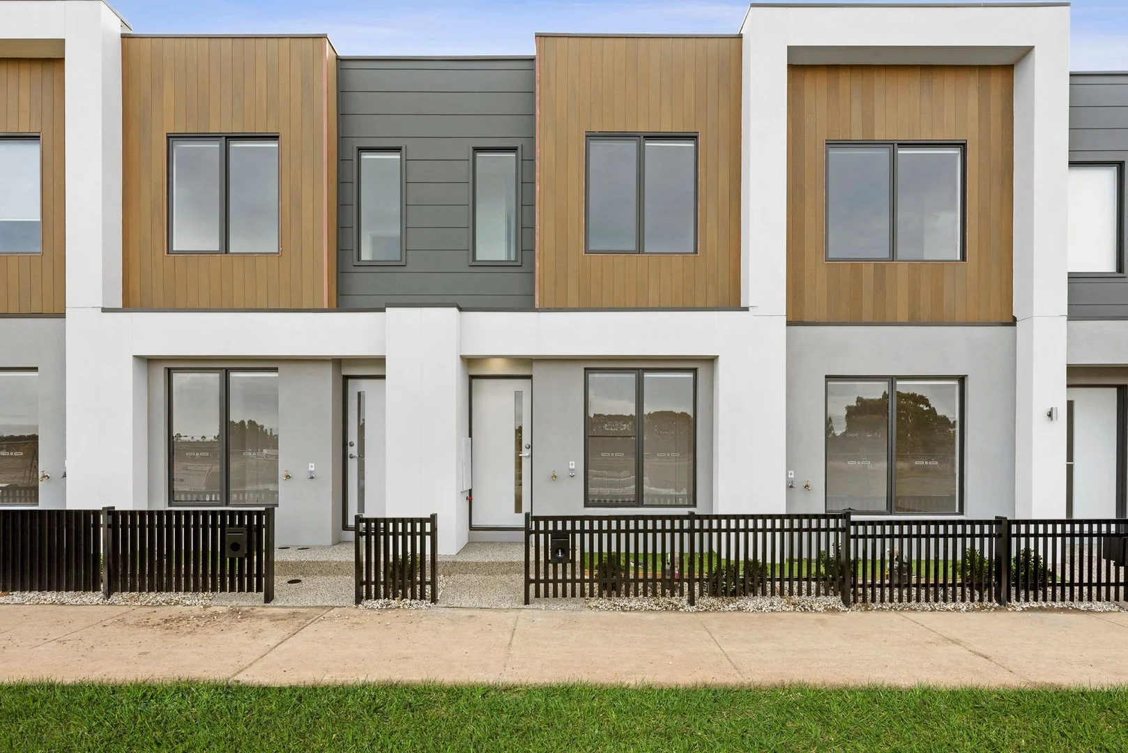 10 Nova Walk, Mount Duneed VIC 3217
