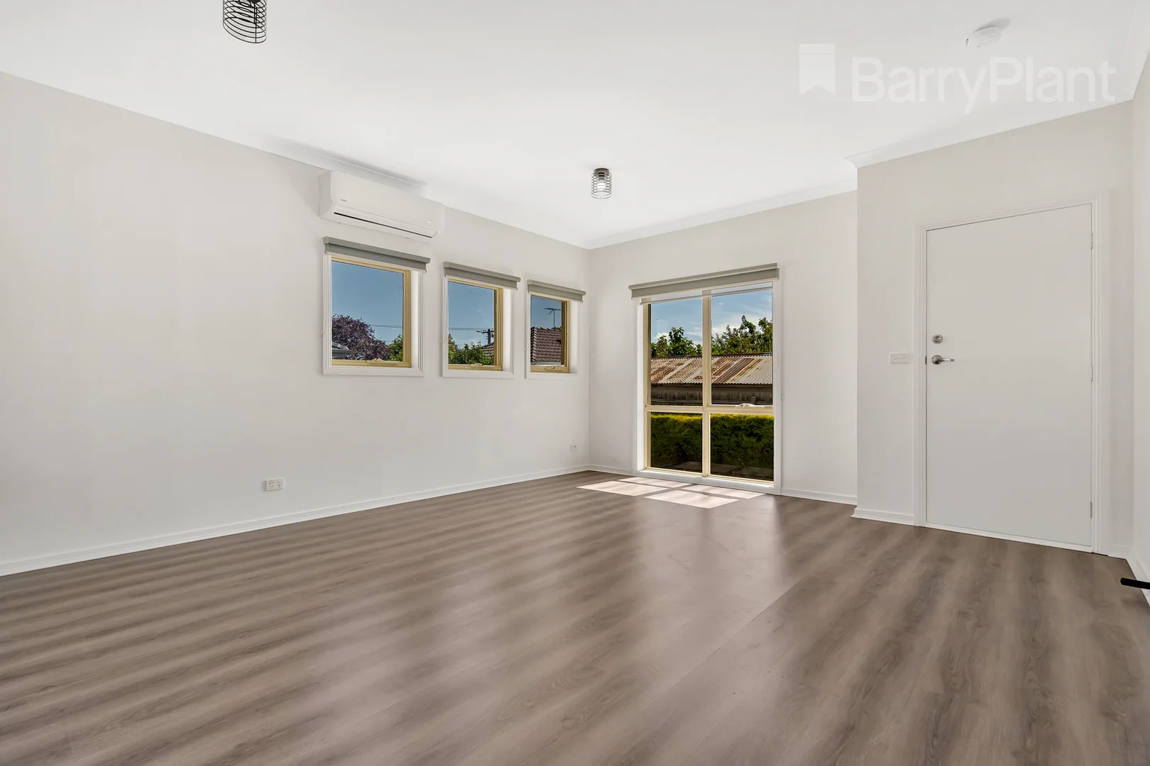 Additional image 6 of 2/132 St Vigeons Road, Reservoir VIC 3073