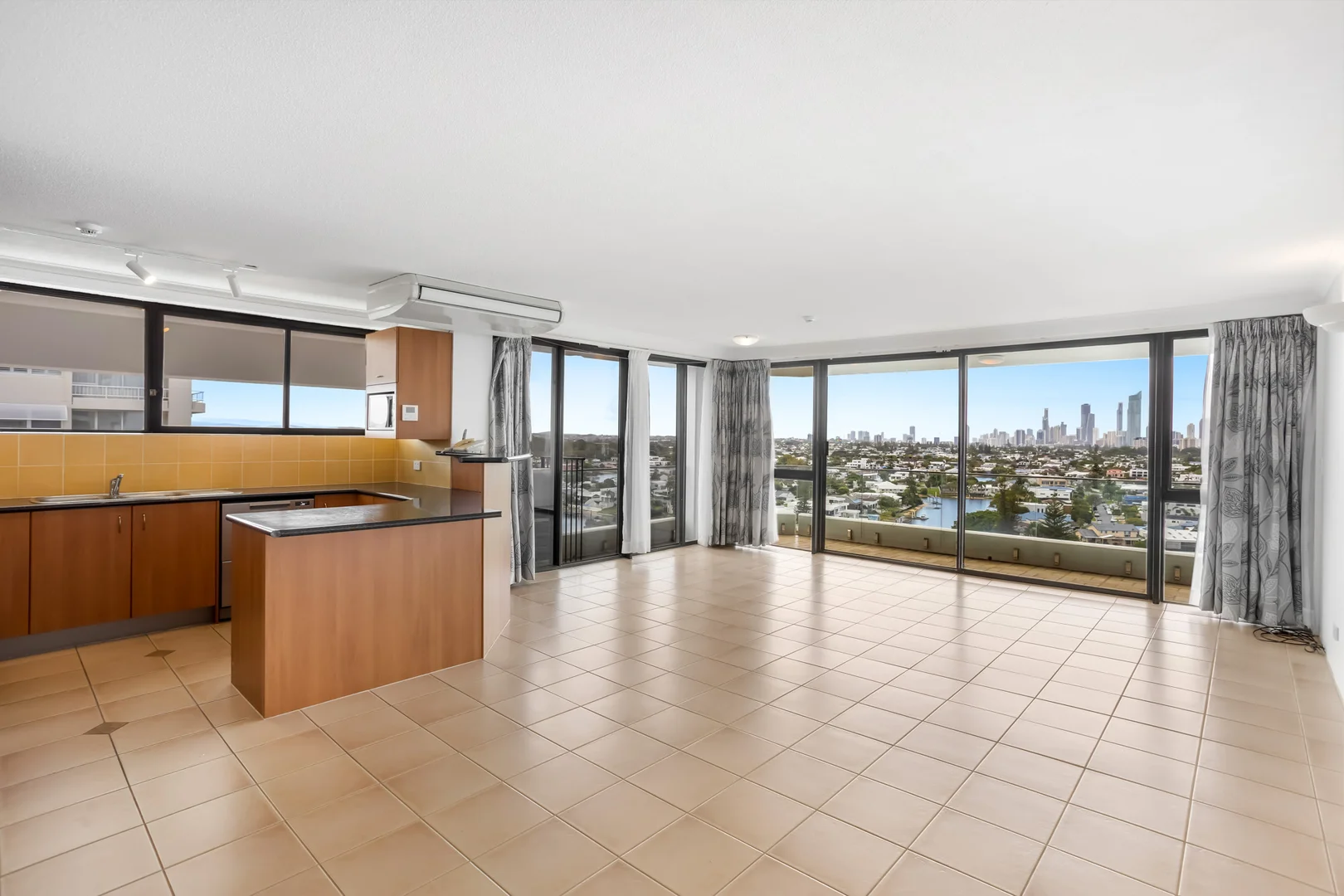53/54 Hooker Boulevard, Mermaid Waters QLD 4218 photo 5