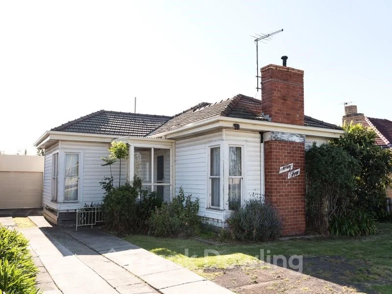 43 Matthews Ave, Airport West VIC 3042