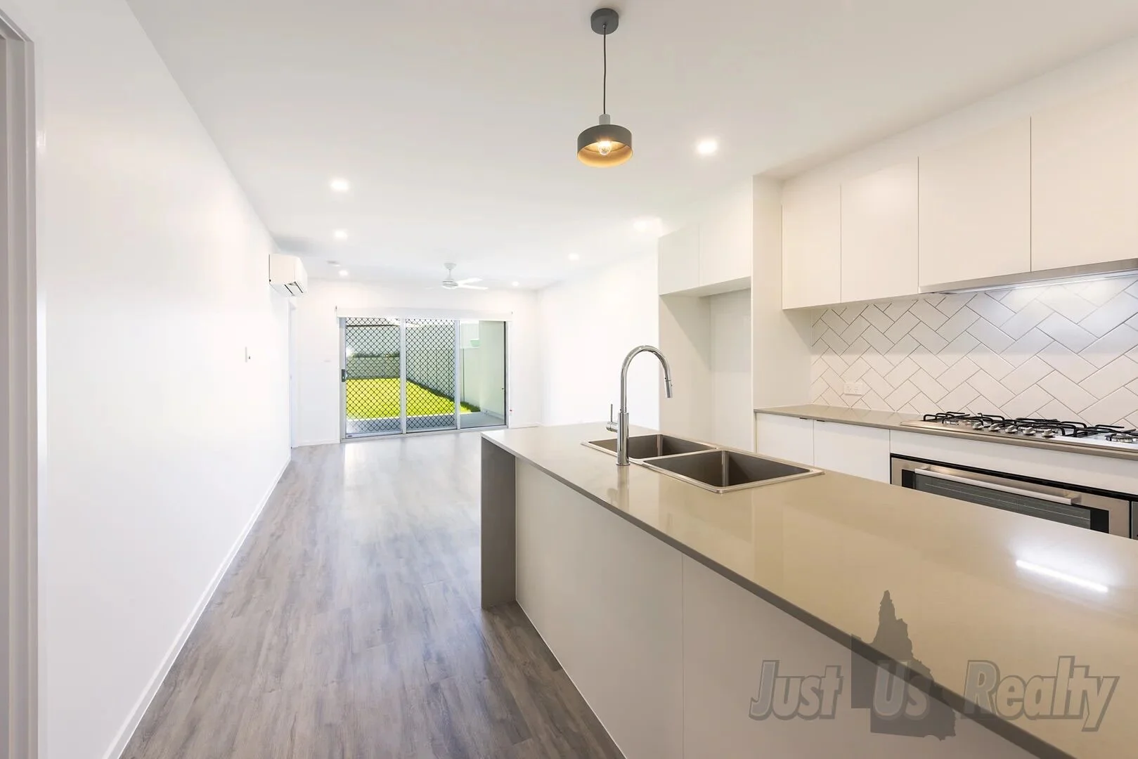 Additional image 3 of 2/5 Coral Cove Drive, Coral Cove QLD 4670