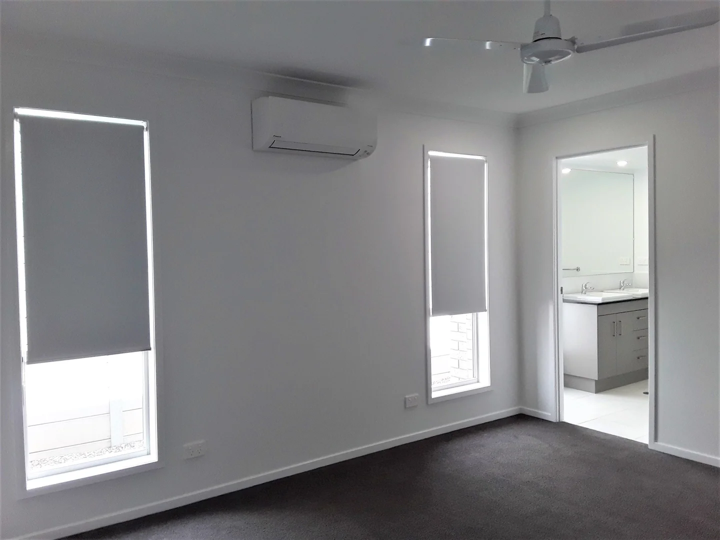 19 Islay Street, Spring Mountain QLD 4300 photo 5