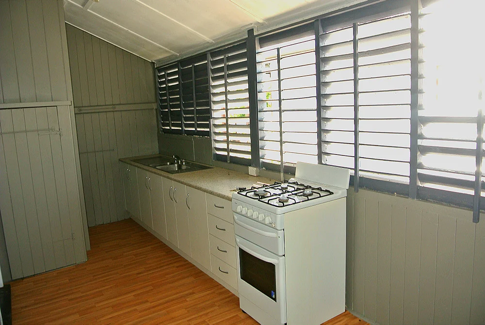 2/9 Queenbess Street, Woolloongabba QLD 4102